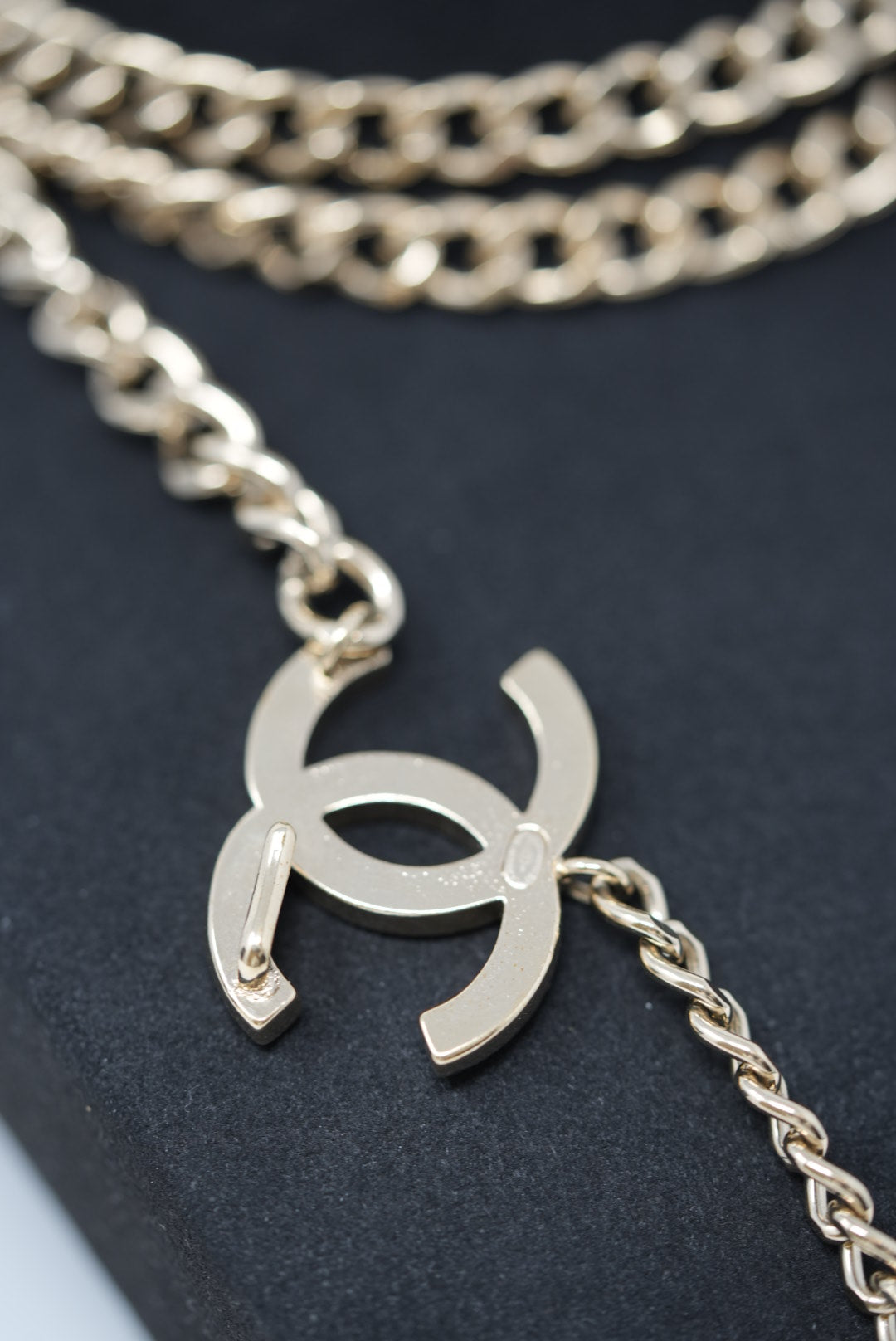 Pre-Owned Chanel CC Logo Chain Belt