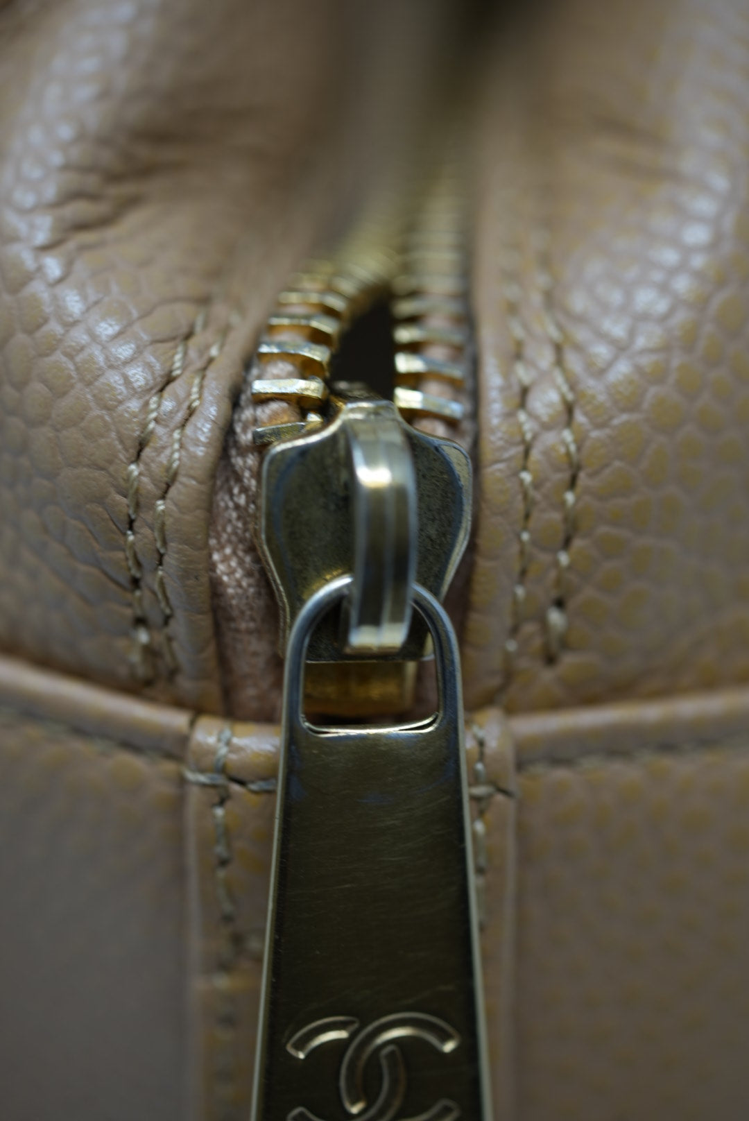 Pre-Owned Chanel Beige Caviar Petit Timeless Tote Bag