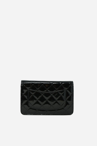 Pre-Owned Chanel Patent Wallet on Chain