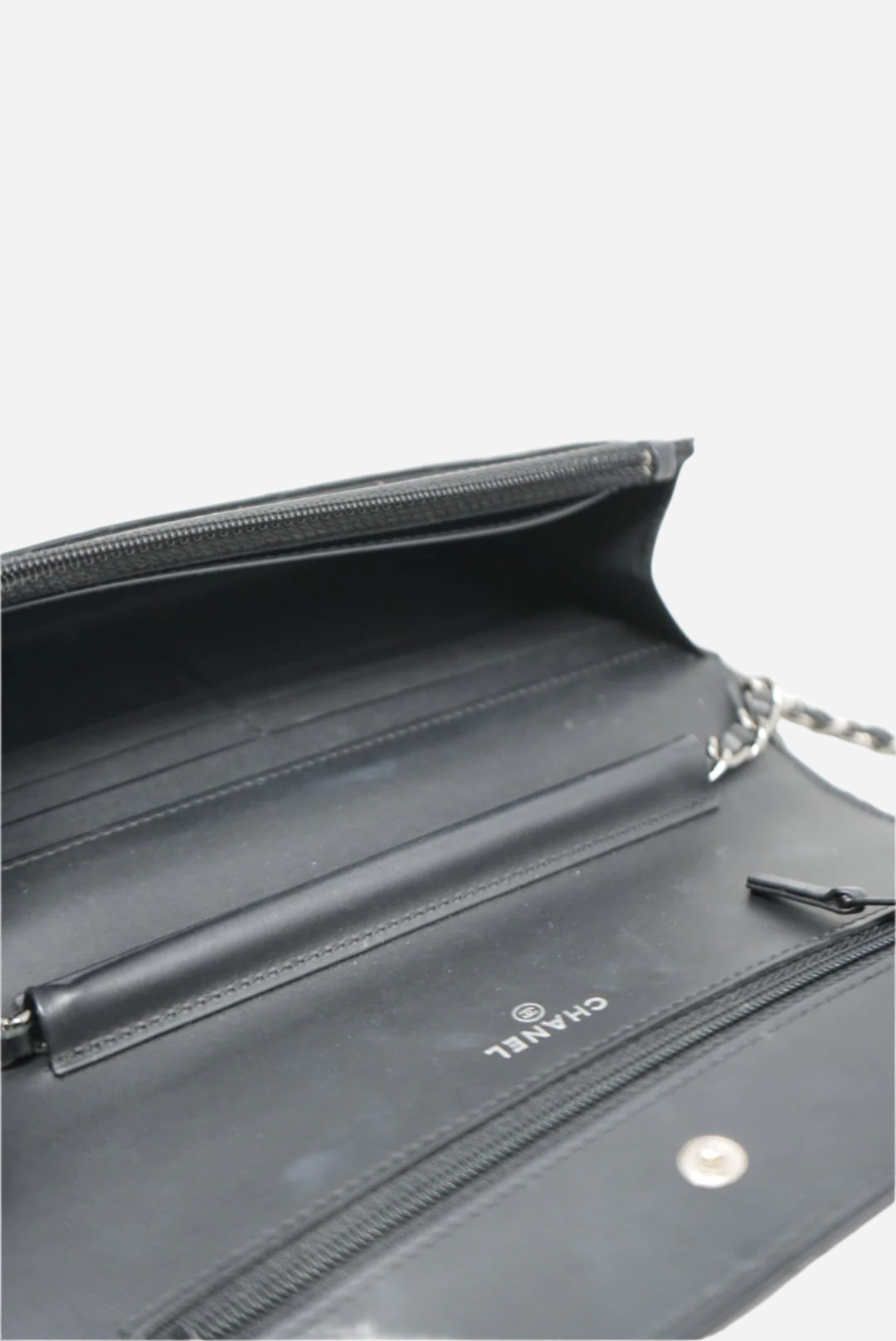 Pre-Owned Chanel 2014 Black Patent Wallet on Chain