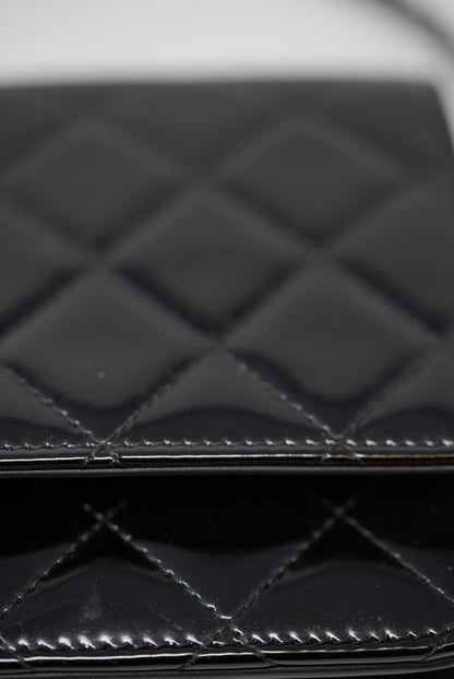 Pre-Owned Chanel Patent Wallet on Chain