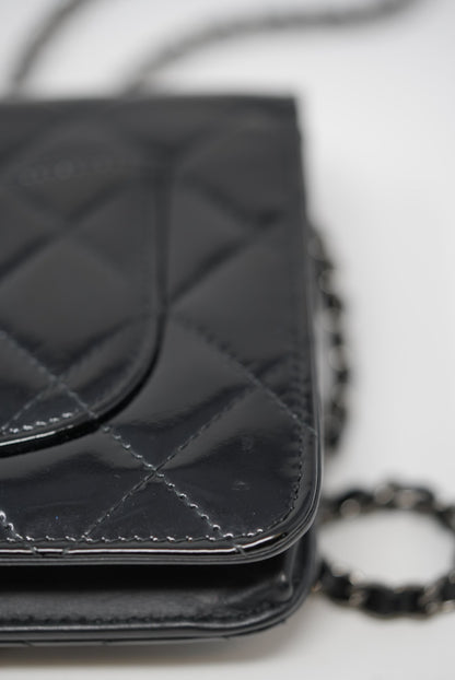 Pre-Owned Chanel Patent Wallet on Chain