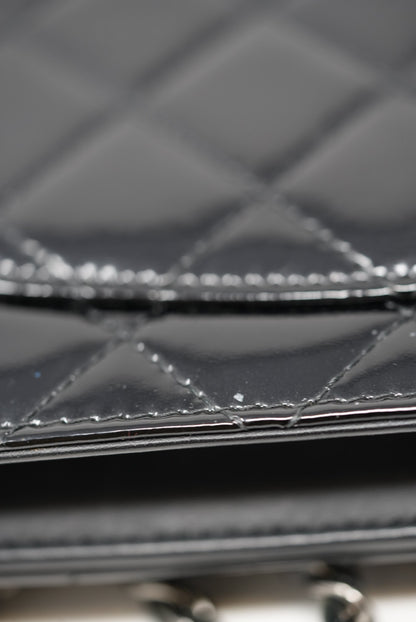 Pre-Owned Chanel Patent Wallet on Chain
