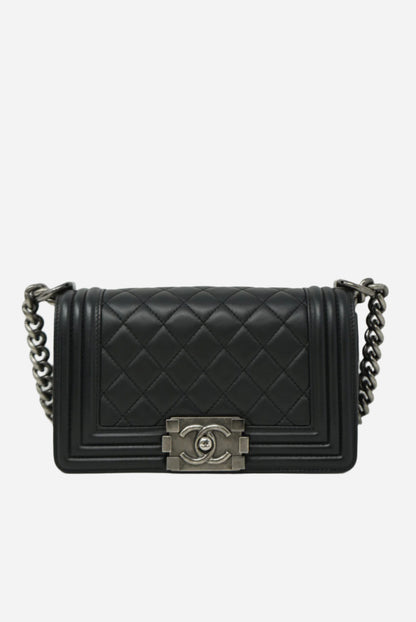 Pre-Owned Chanel 2013-2014 Black Boy Flap Bag Lambskin Refurbished