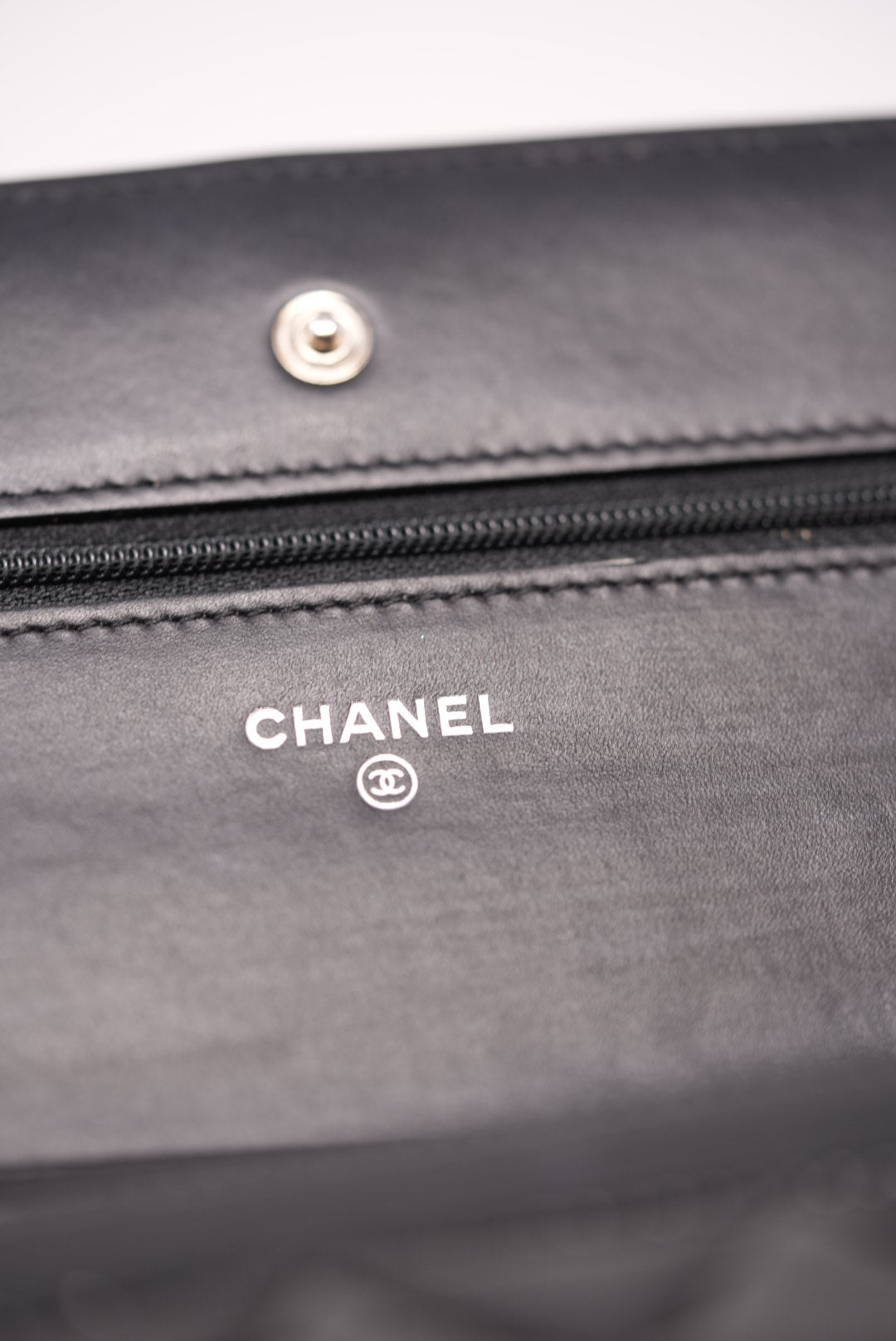 Pre-Owned CHANEL Patent WALLET On CHAIN