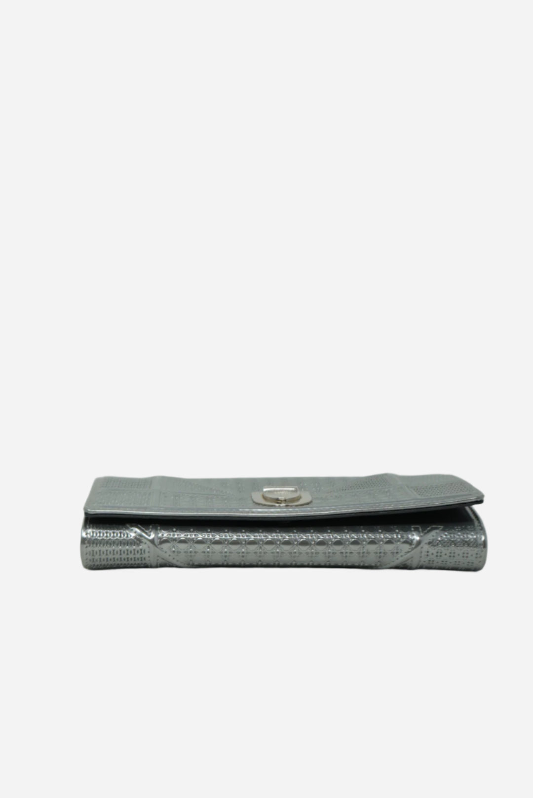 Dior Diorama Wallet on Chain
