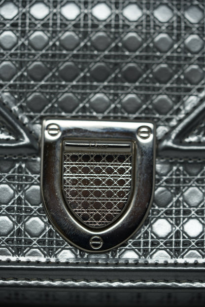 Dior Diorama Wallet on Chain