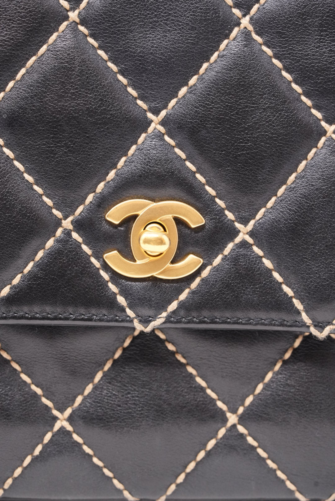 Pre-Owned CHANEL Wild Stitch Shoulder Bag Black 2003-2004