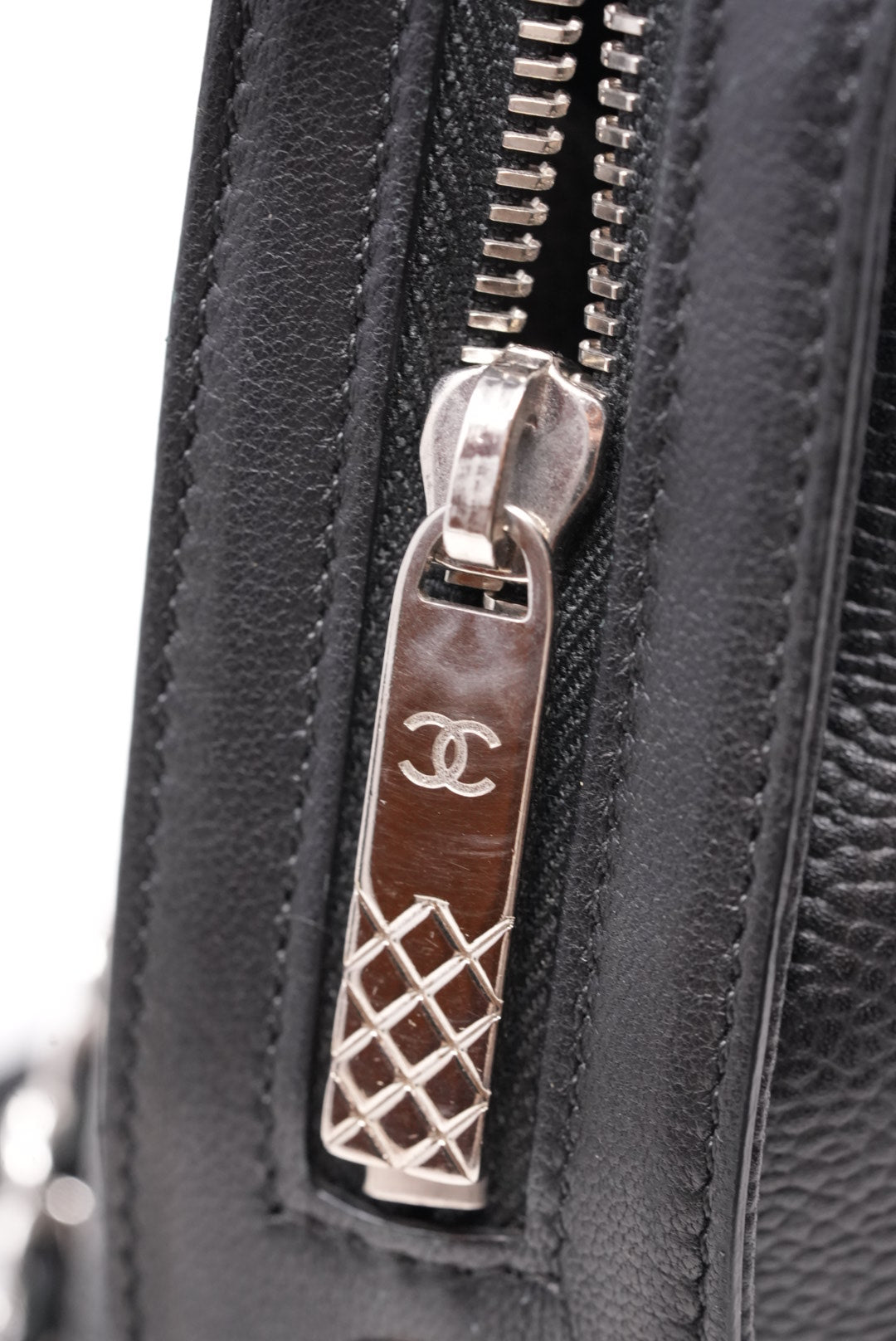Pre-Owned Chanel Flap Bag Lambskin/ Calfskin