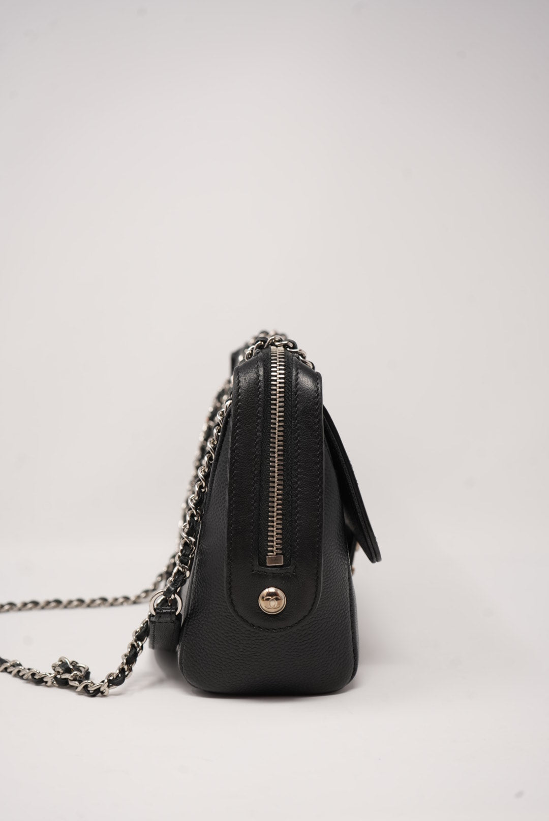 Pre-Owned Chanel Flap Bag Lambskin/ Calfskin