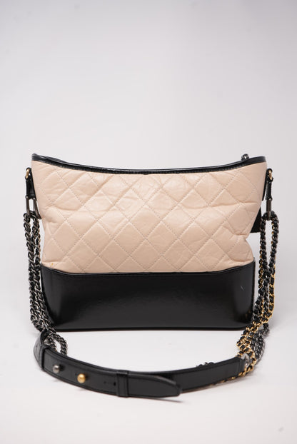 Pre-Owned Chanel 2018-2019 Gabrielle Hobo Medium Beige/Black