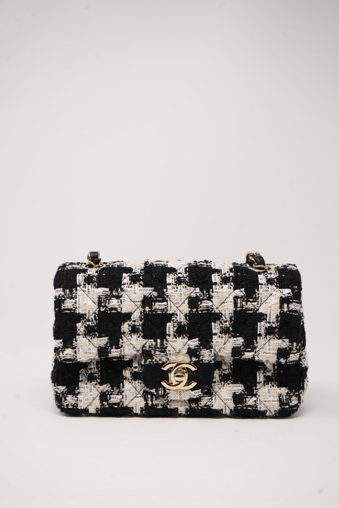 Pre-Owned Chanel Tweed Mini Flap Bag 2020