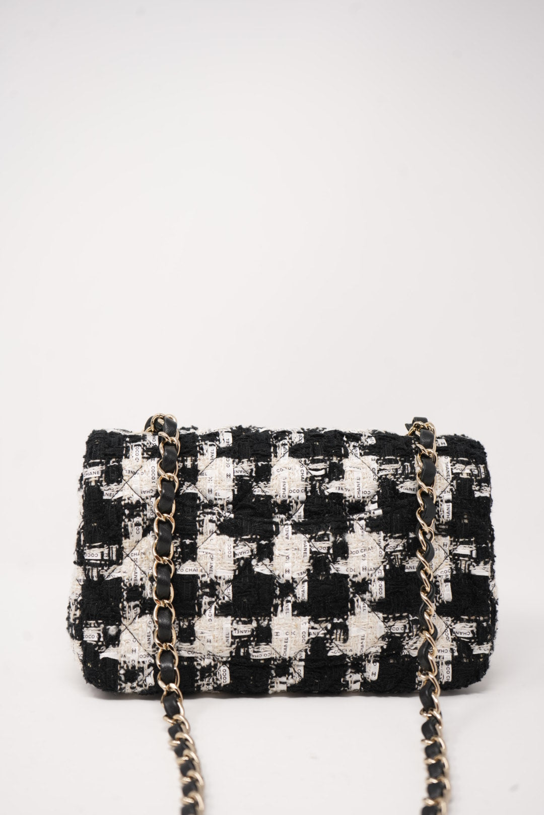 Pre-Owned Chanel Tweed Mini Flap Bag 2020