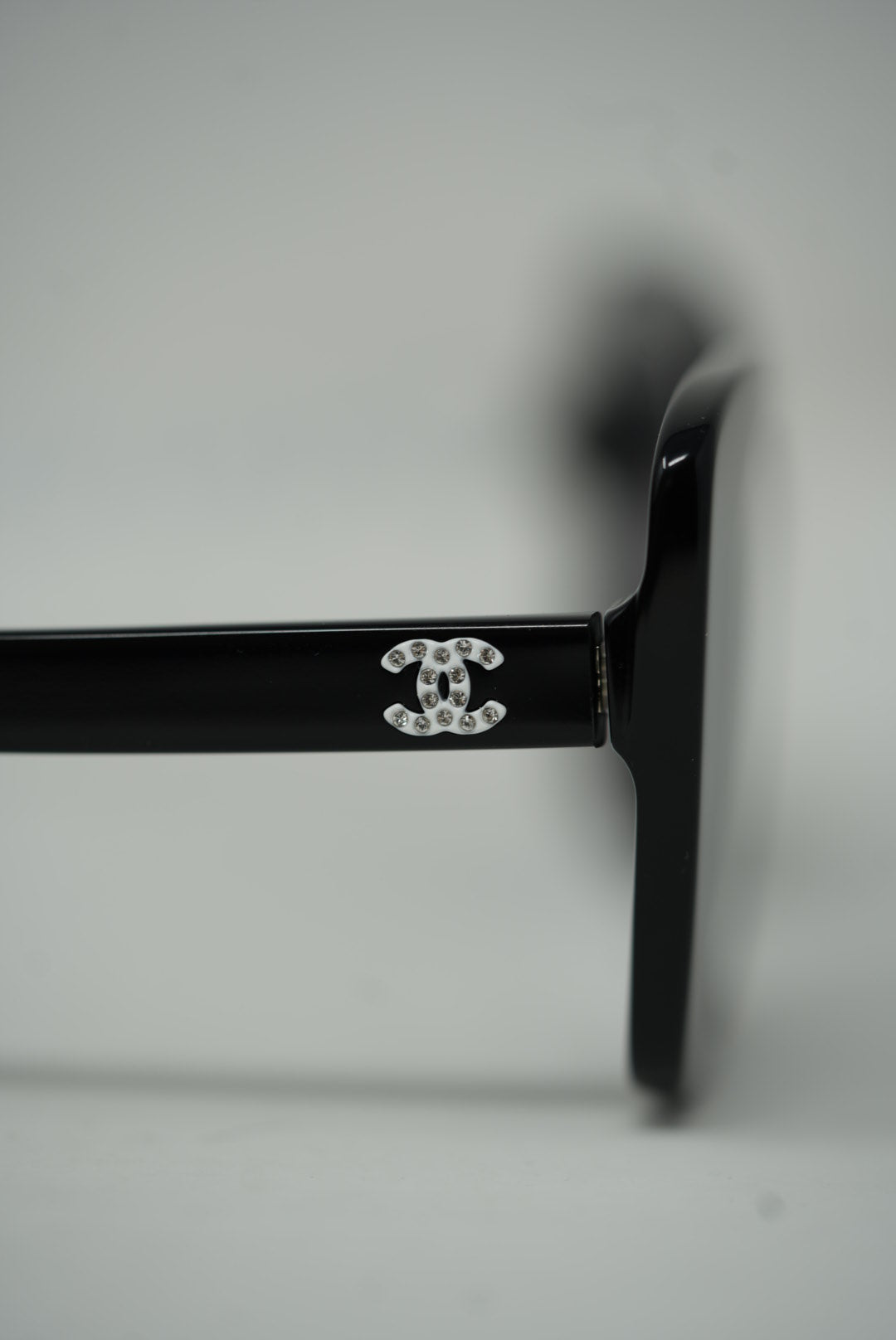 Pre-Owned Chanel Acetate Strass Square Sunglasses