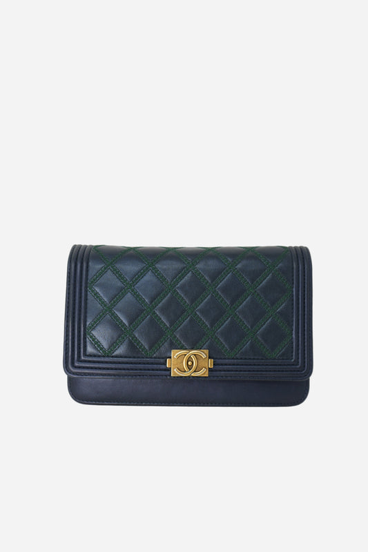 Pre-Owned Chanel Lambskin Boy Wallet On Chain Navy