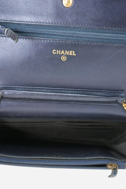 Pre-Owned Chanel Lambskin Boy Wallet On Chain Navy