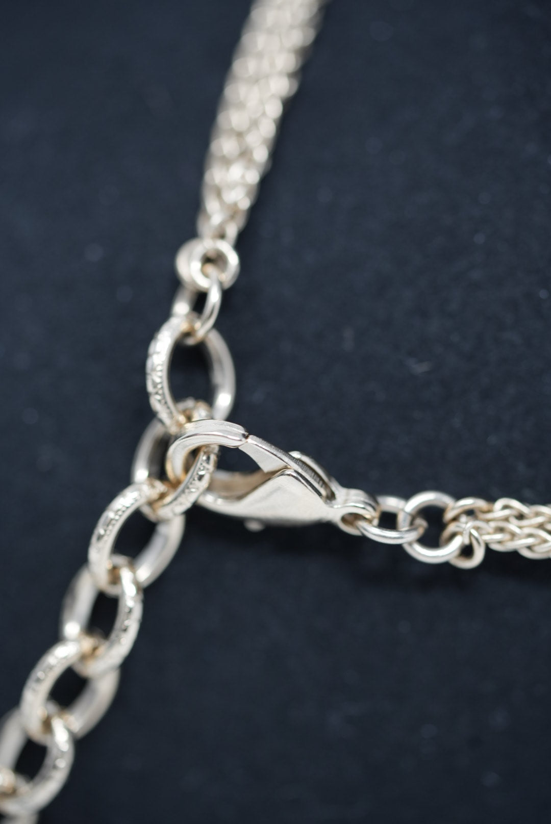 Pre-Owned Chanel Double Chain Choker 2020