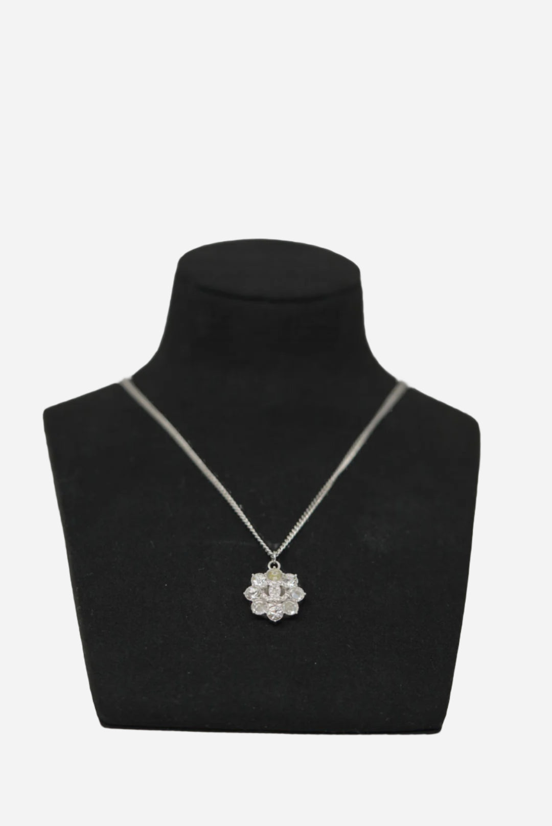 Pre-Owned Chanel CC Rhinestone Necklace 2014-2015