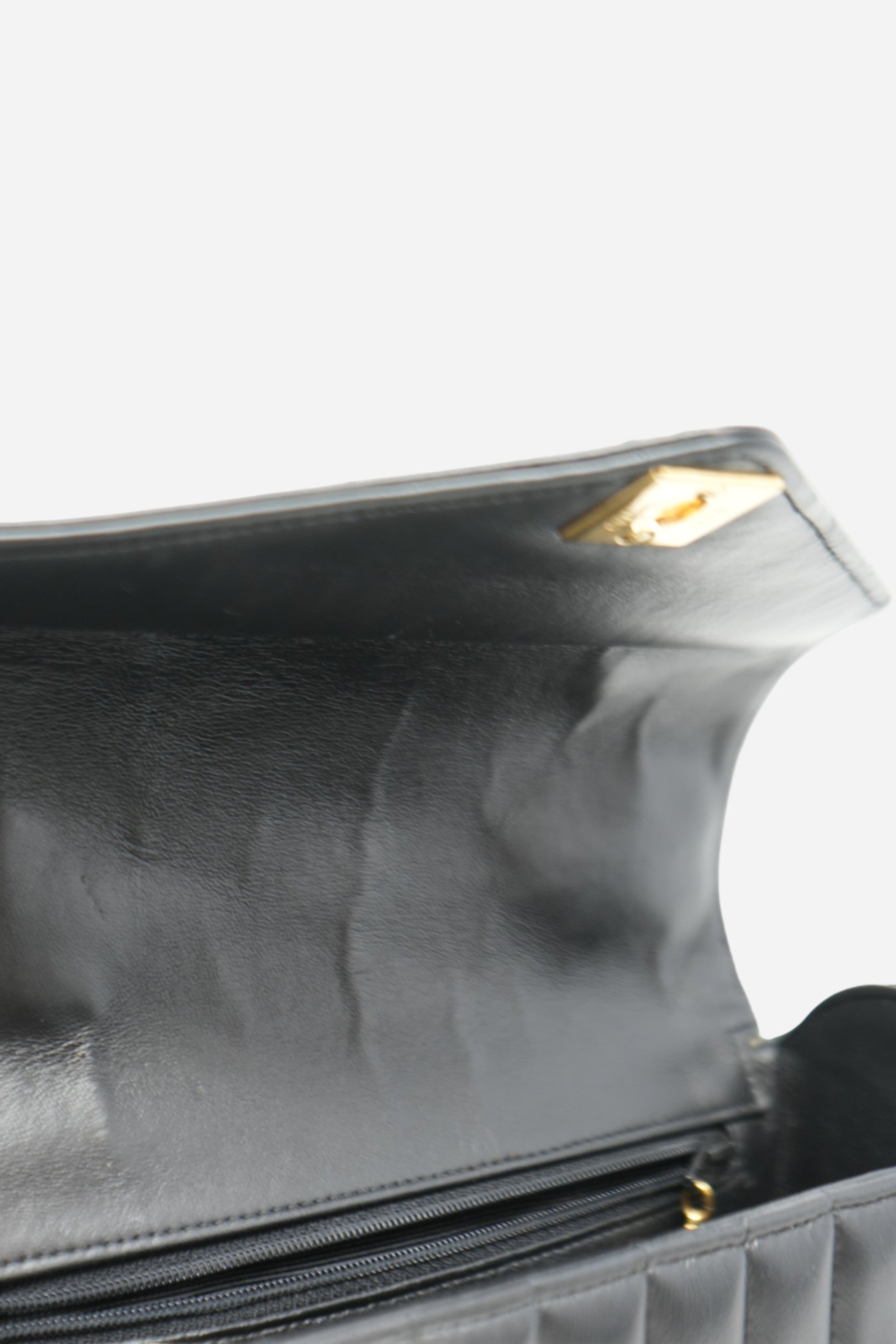 Pre-Owned Chanel 1989–1991 Black Lambskin Chevron Quilted Mini Top Handle Bag