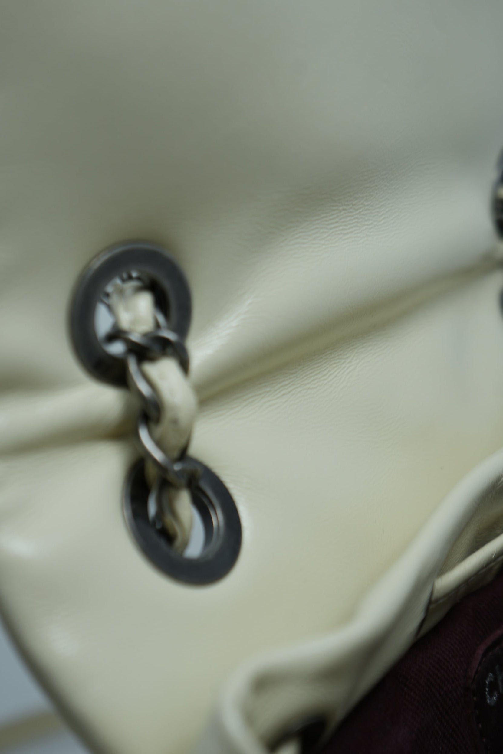 Pre-Owned Chanel 2015–2016 White Shearling/Calf Salzburg Backpack