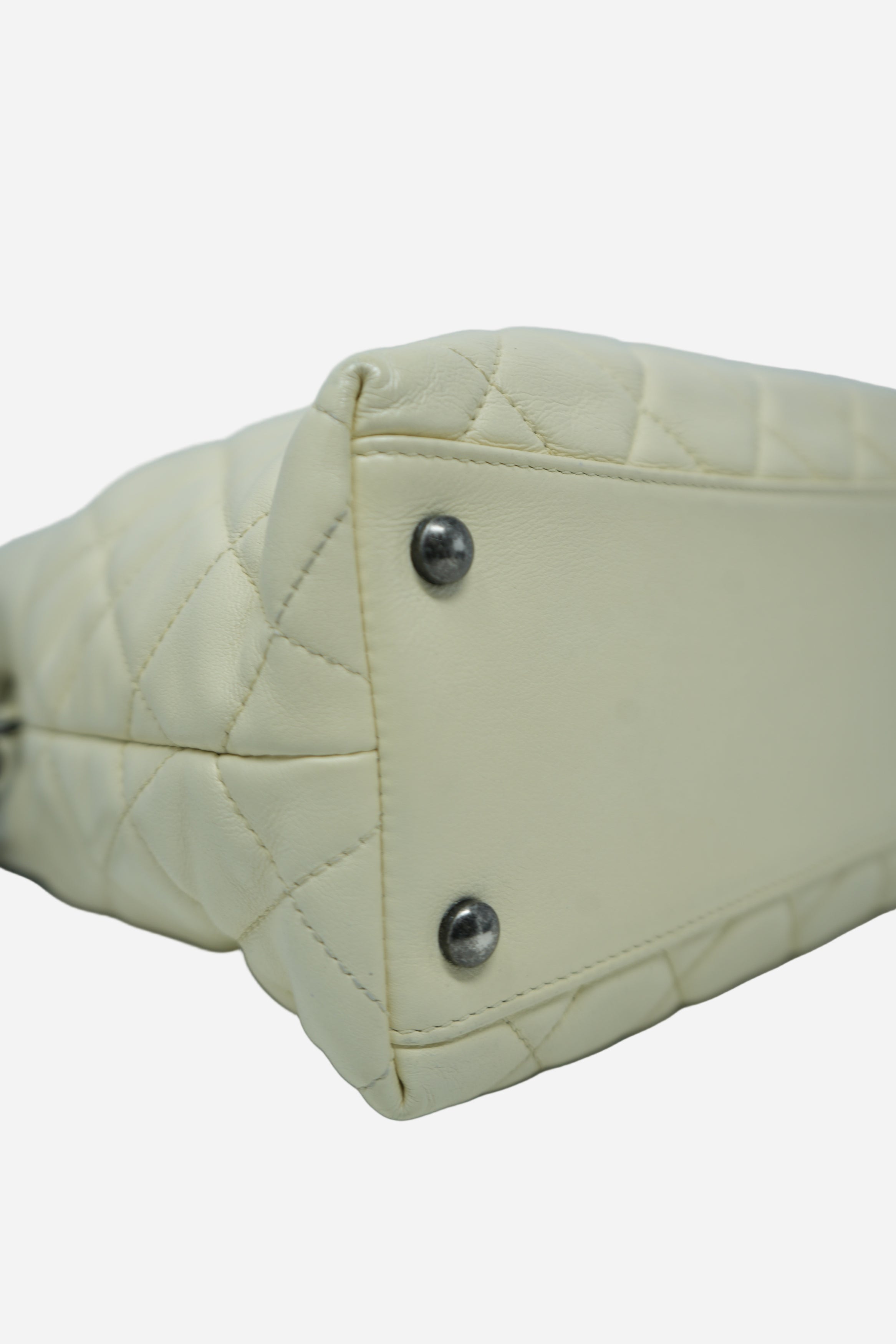 Pre-Owned Chanel 2016–2017 White Calfskin/Tweed Portobello Small Tote Bag