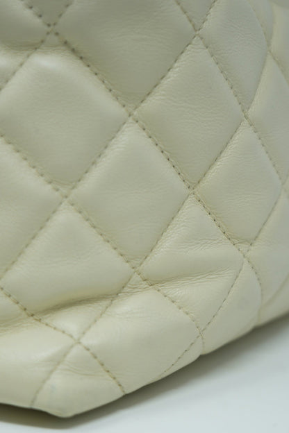 Pre-Owned Chanel 2016–2017 White Calfskin/Tweed Portobello Small Tote Bag