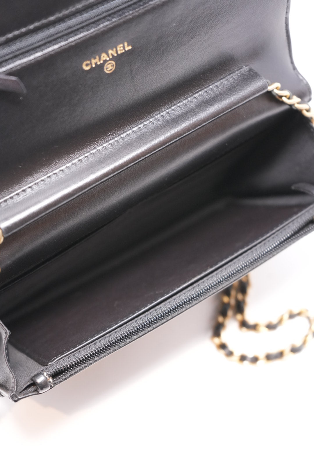 Pre-Owned CHANEL Lambskin Boy Wallet On Chain 2014-2015