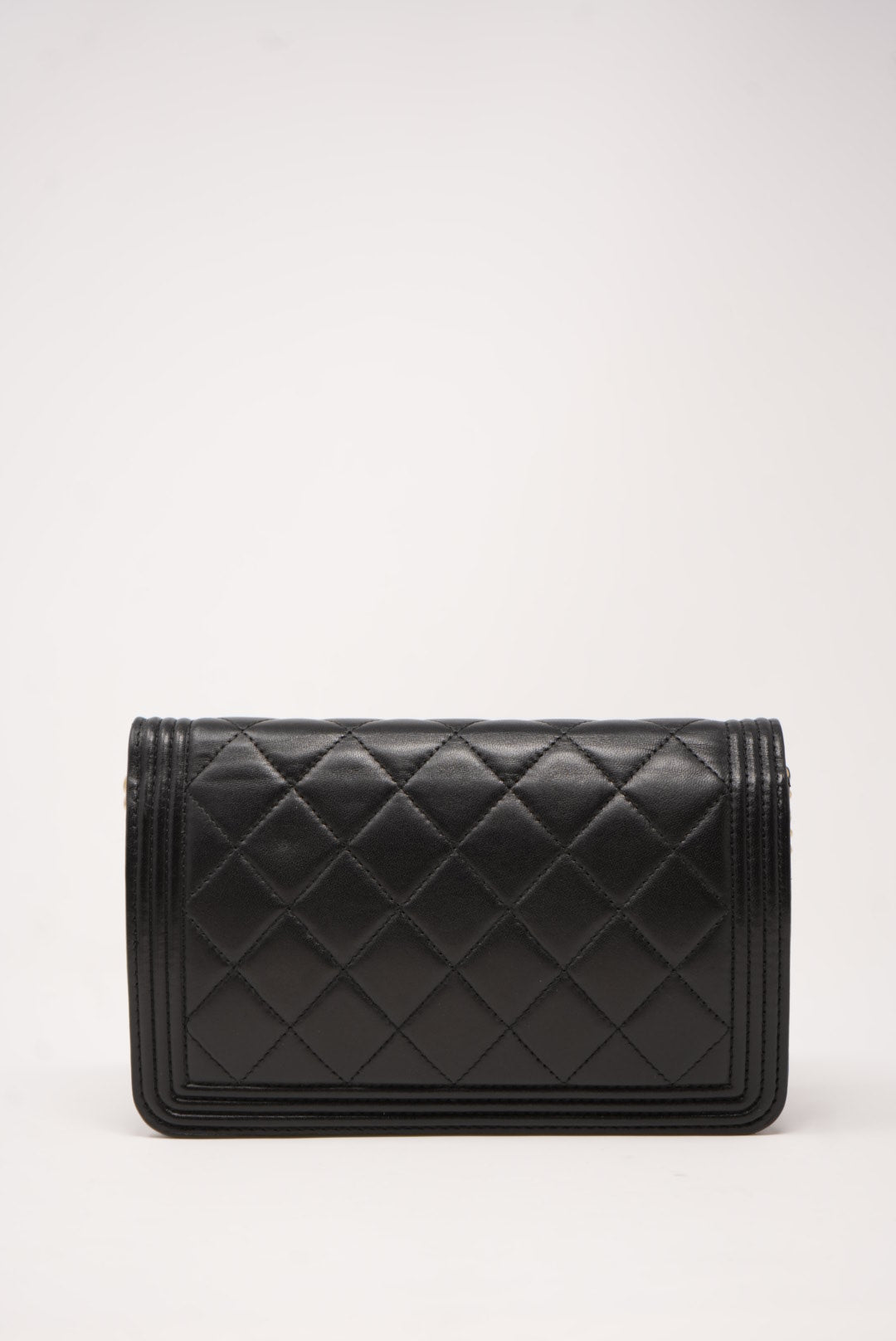 Pre-Owned CHANEL Lambskin Boy Wallet On Chain 2014-2015