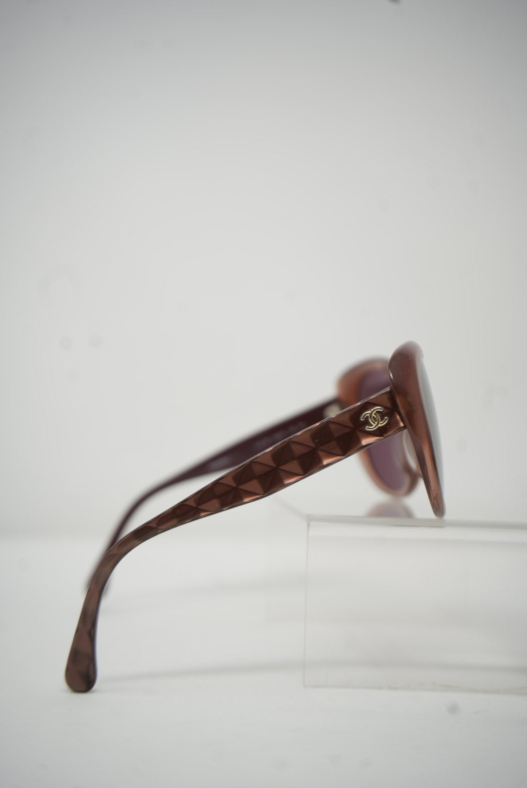Pre-Owned Chanel Brown Acrylic Sunglasses