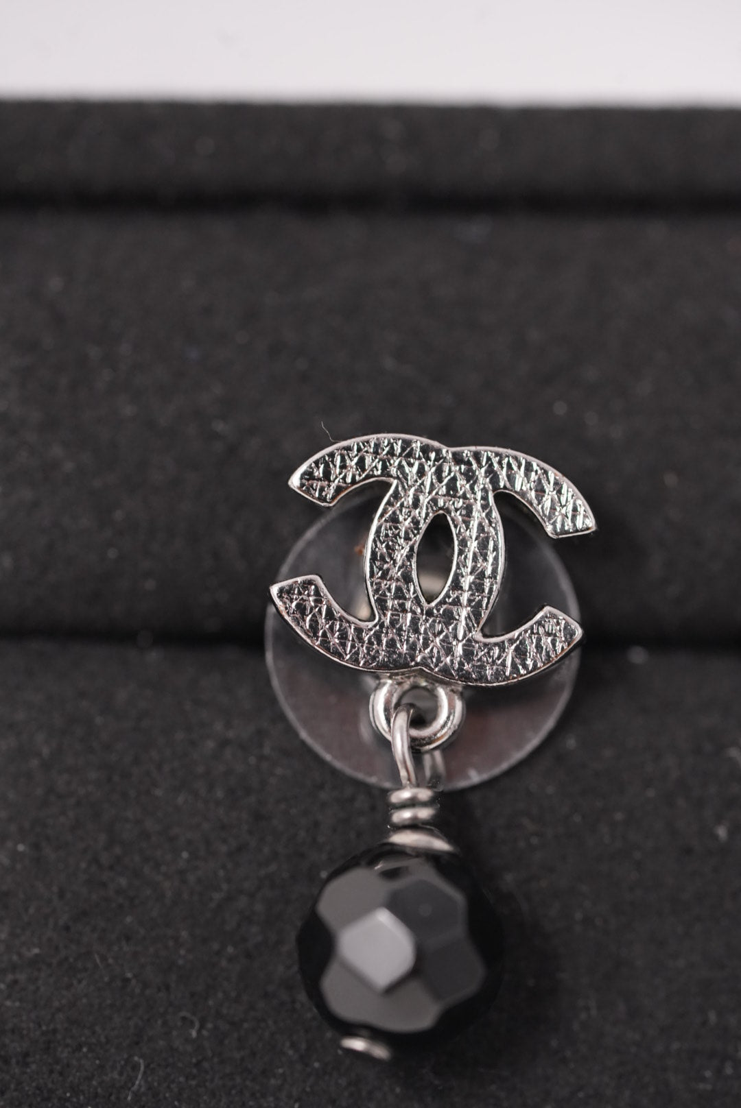 Pre-Owned Chanel CC drop Earrings 2009