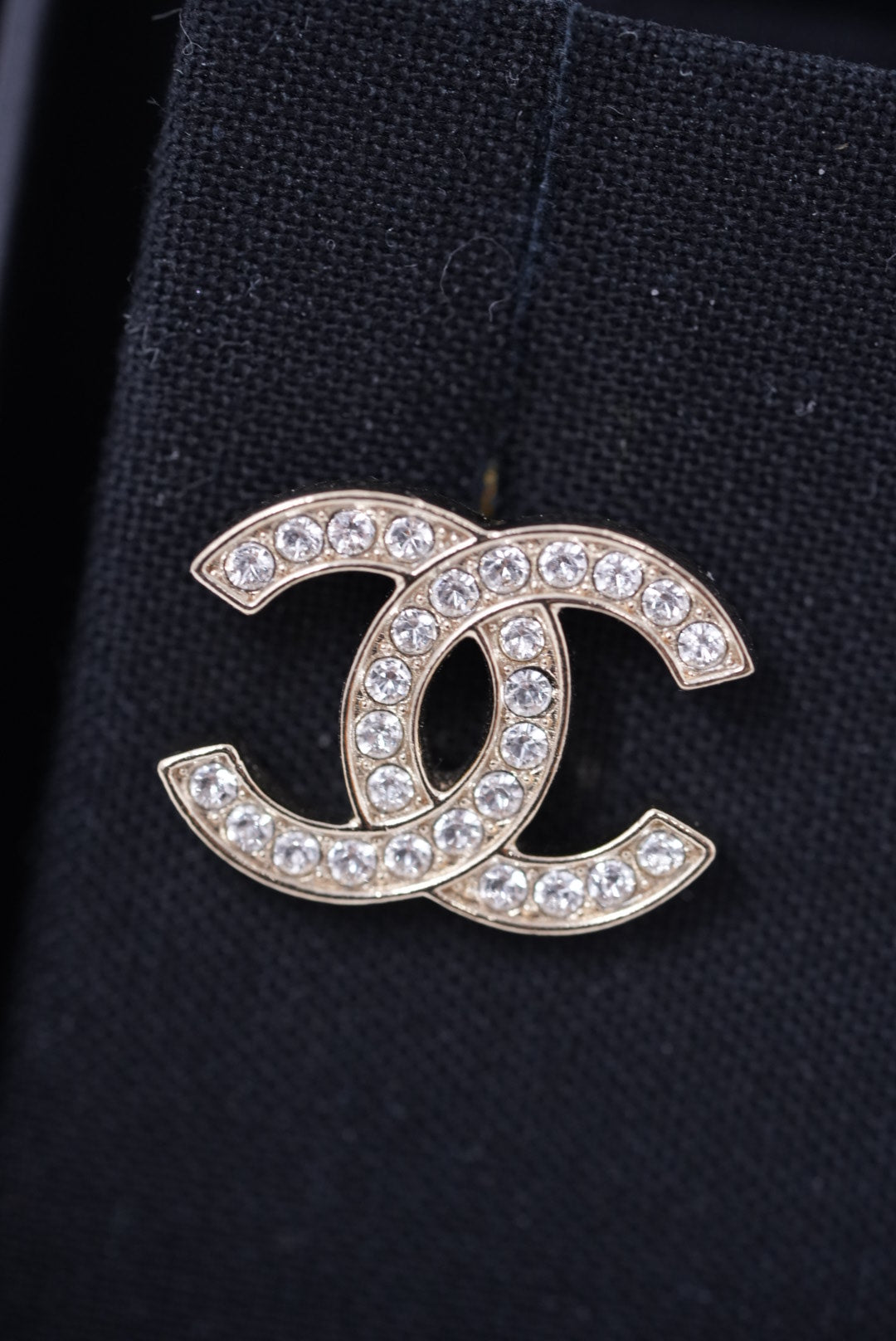 Pre-Owned Chanel CC Rhinestone Earrings 2021