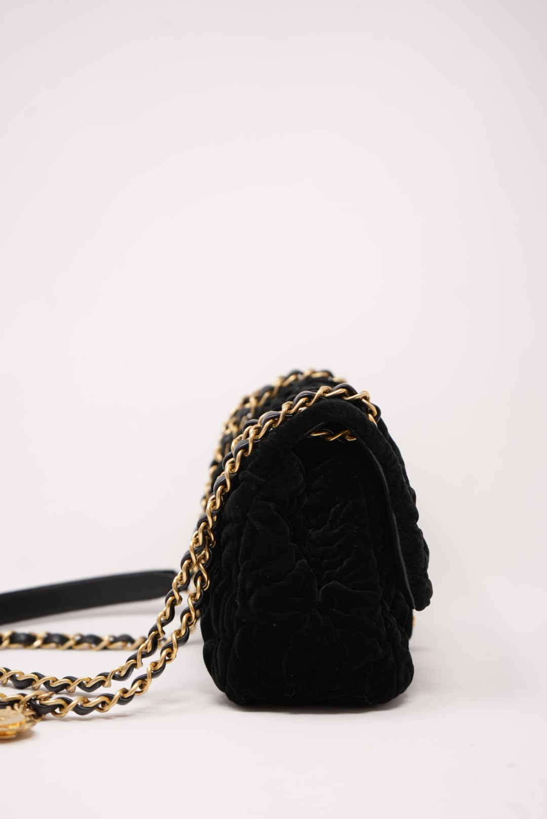 Pre-Owned CHANEL Velvet Camellia Mini Square