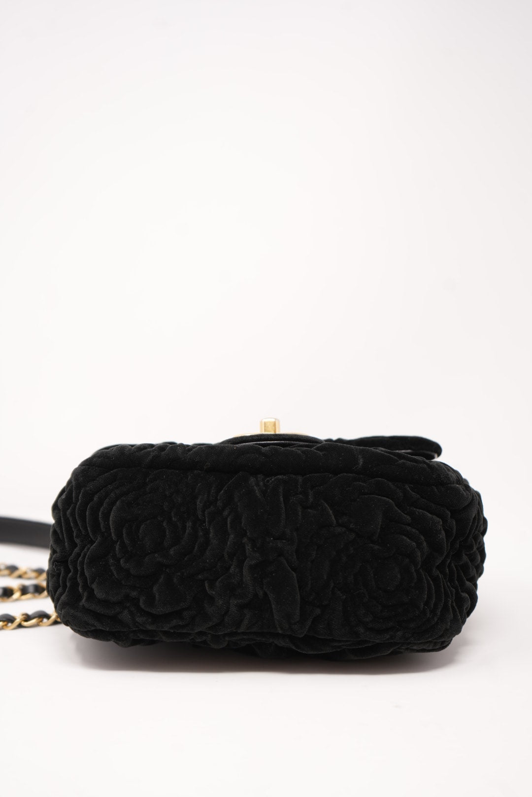 Pre-Owned CHANEL Velvet Camellia Mini Square