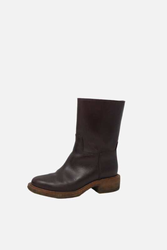 Pre-Owned Chanel Red Leather CC Logo Boots