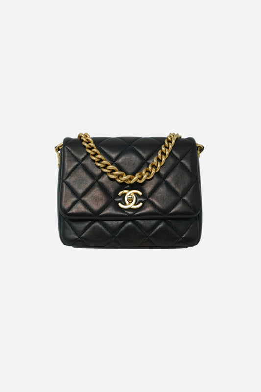 Pre-Owned Chanel Black Lambskin Chunky Chain Mini Flap Bag