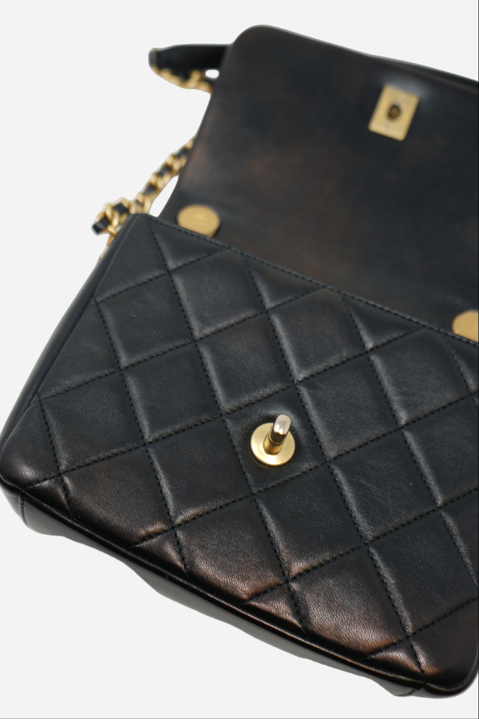 Pre-Owned Chanel Black Lambskin Chunky Chain Mini Flap Bag