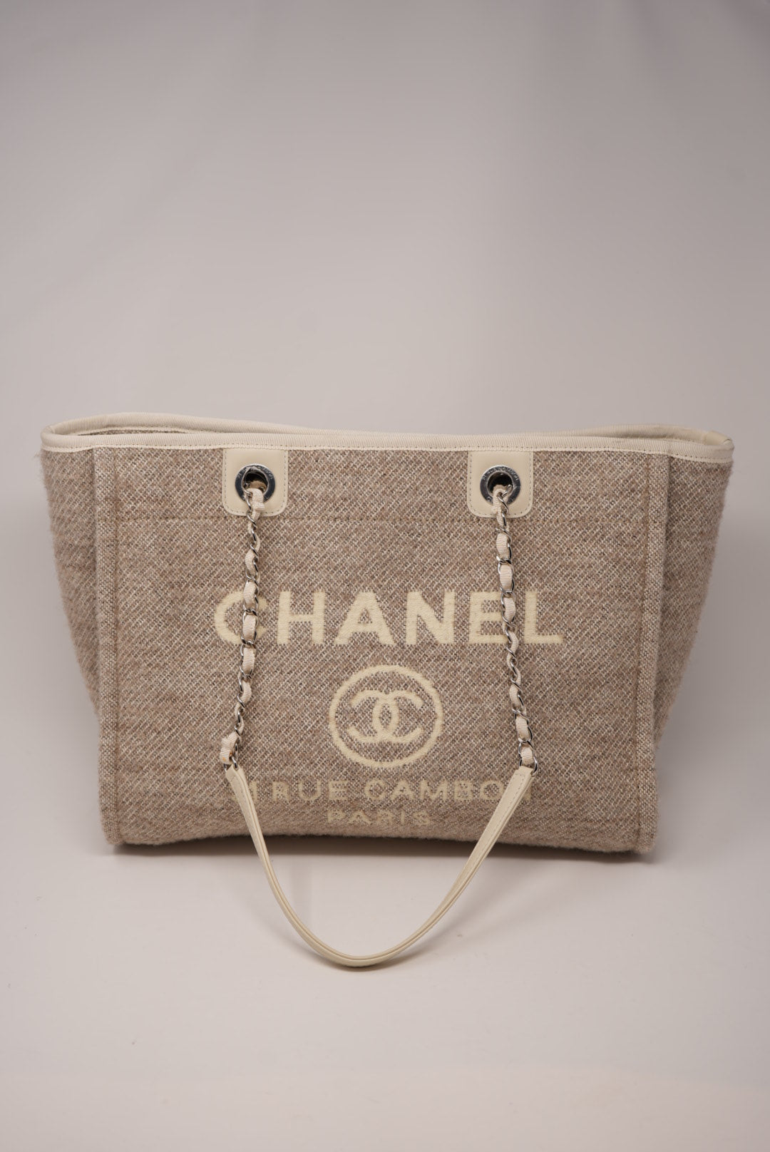 Pre-Owned Chanel Deauville Tote Bag Canvas 2023