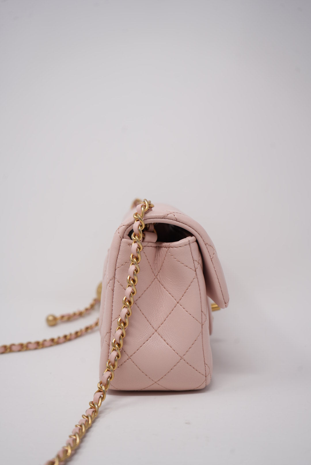 Pre-Owned Chanel Mini Flap Bag Pearl Crush 2023