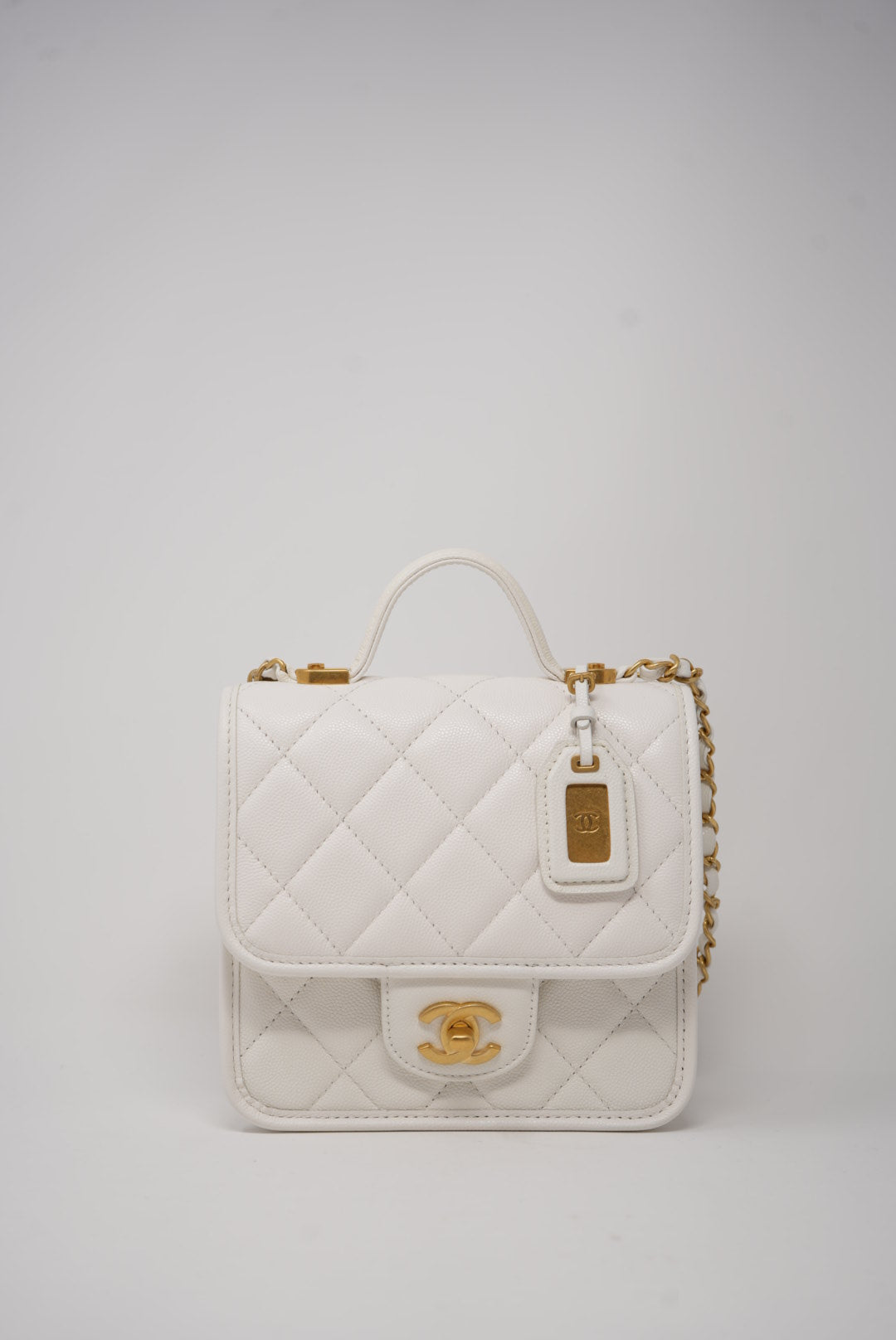 Pre-Owned Chanel 22K Flap with Top Handle Caviar