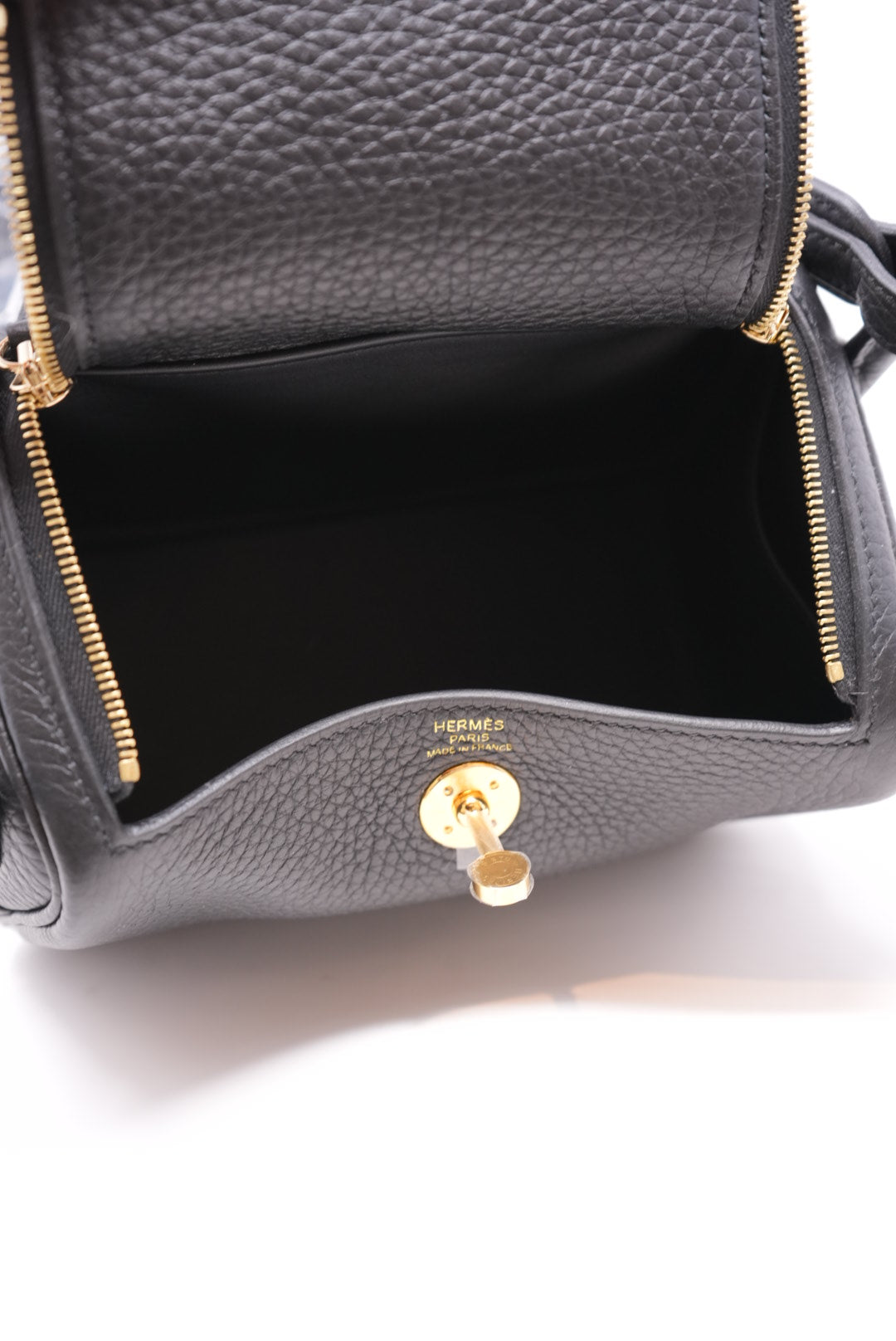 HERMES Taurillon Clemence Mini Lindy