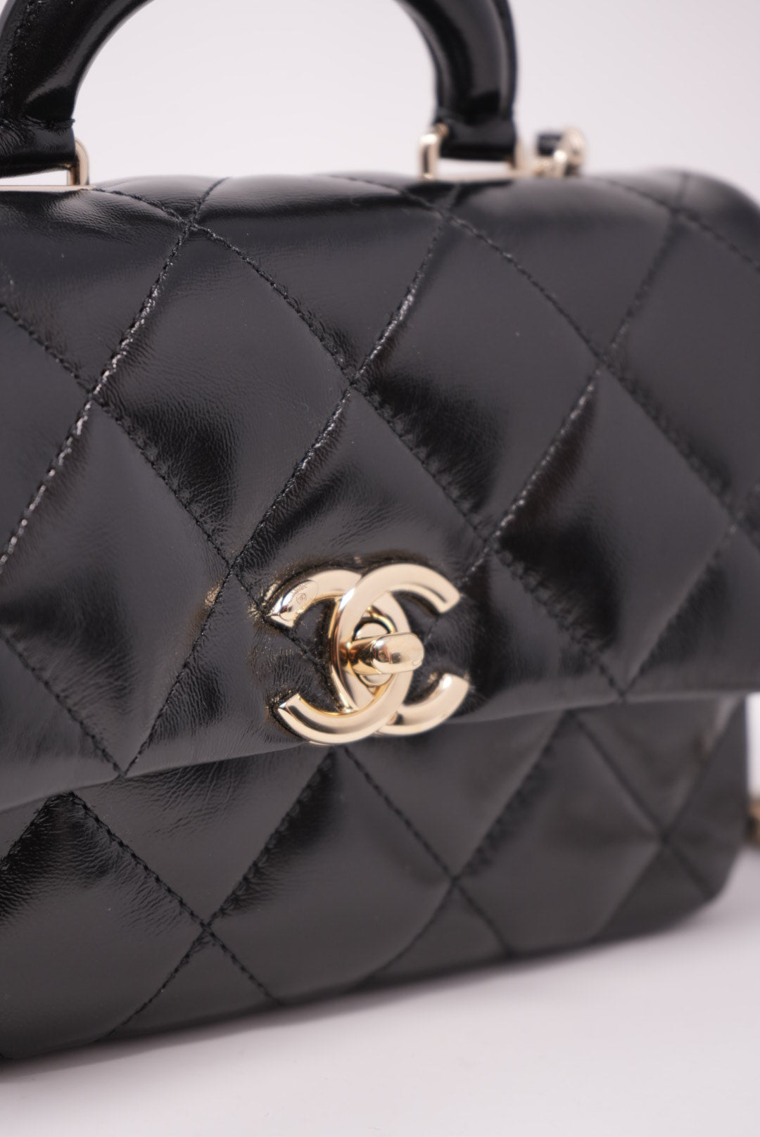 Pre-Owned Chanel 24C Mini Flap Top Handle Black