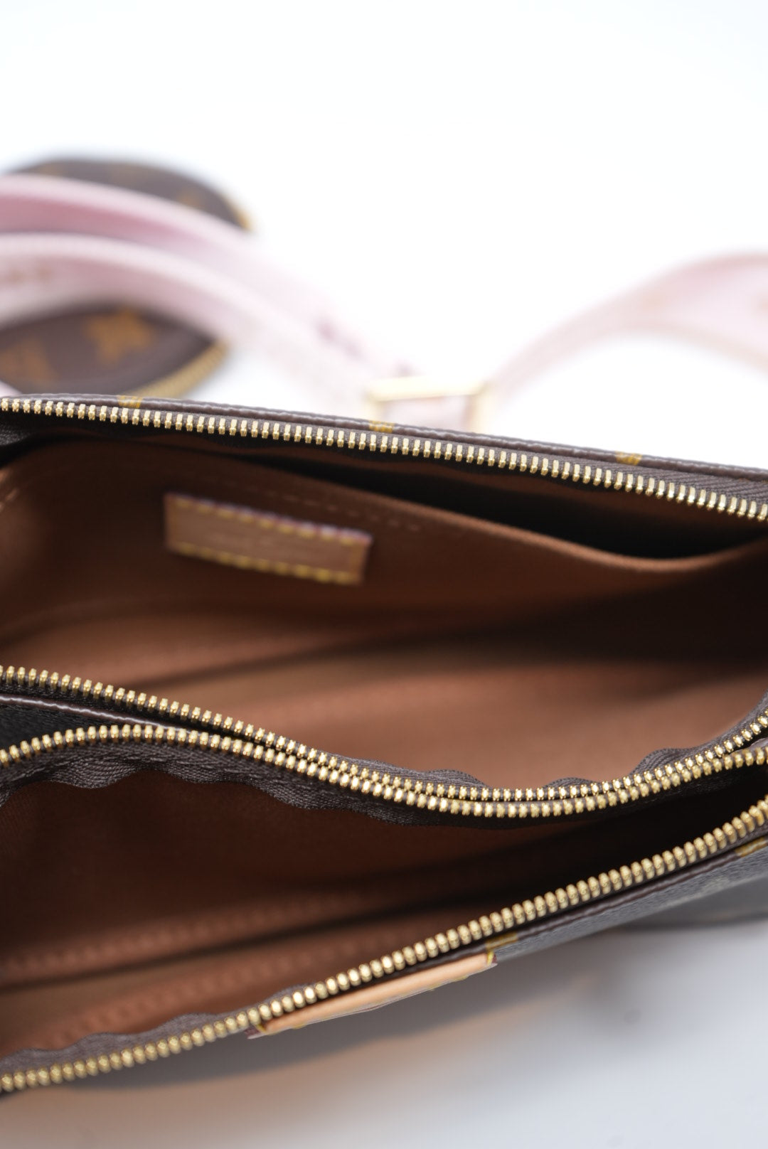 Louis Vuitton Multi Pochette Accessoires 2021