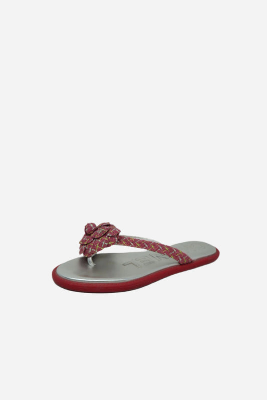 Pre-Owned Chanel Tweed Camellia Flip Sandals