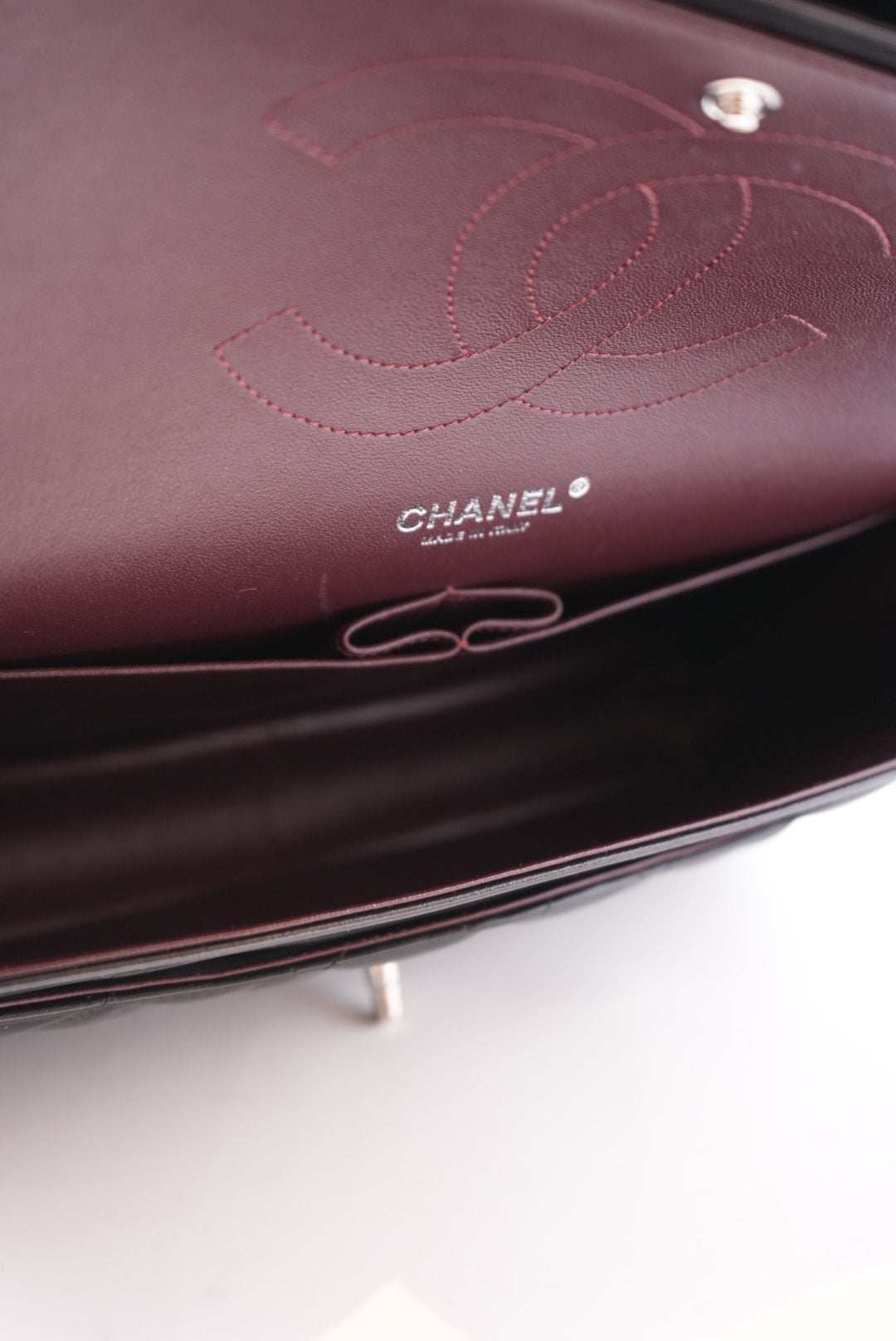 Pre-Owned CHANEL Lambskin Jumbo Double Flap Handbag（Retail $15,050.00)