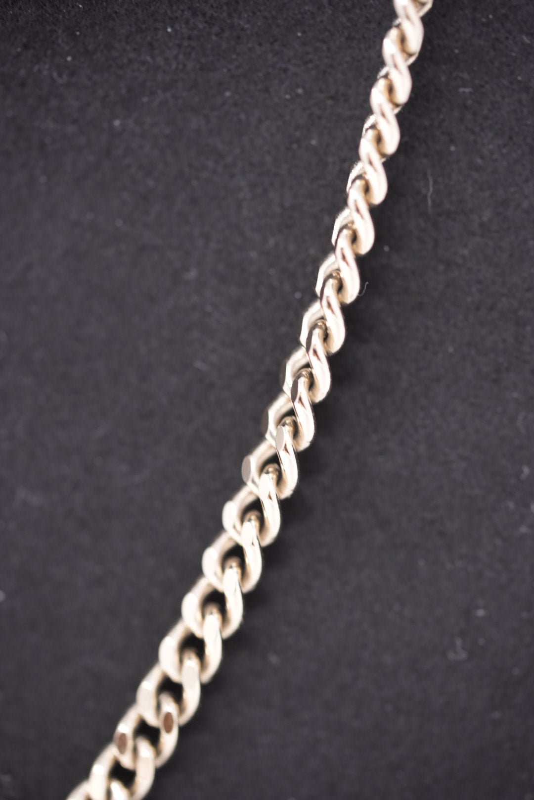 Pre-Owned Chanel Button CC Rhinestone Necklace