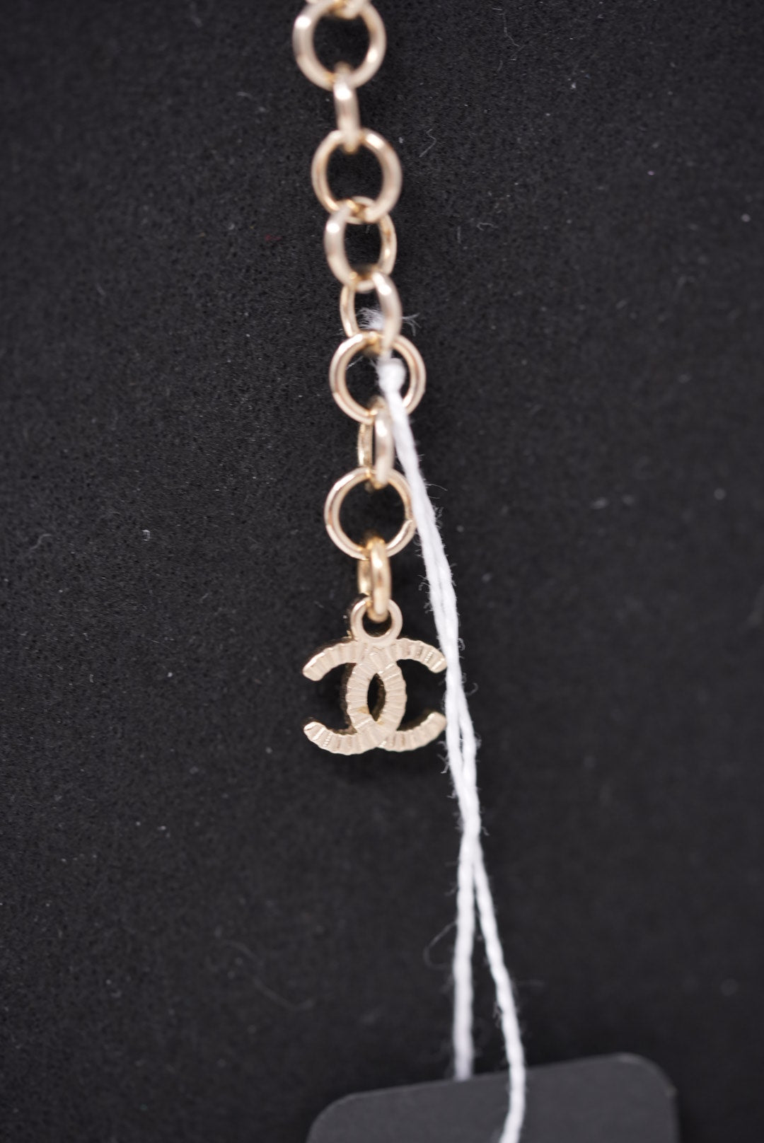 Pre-Owned Chanel Button CC Rhinestone Necklace