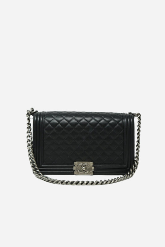 Pre-Owned Chanel LARGE BOY HANDBAG Black