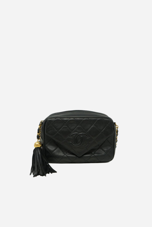 Pre-Owned Chanel Black Lambskin Camera Bag