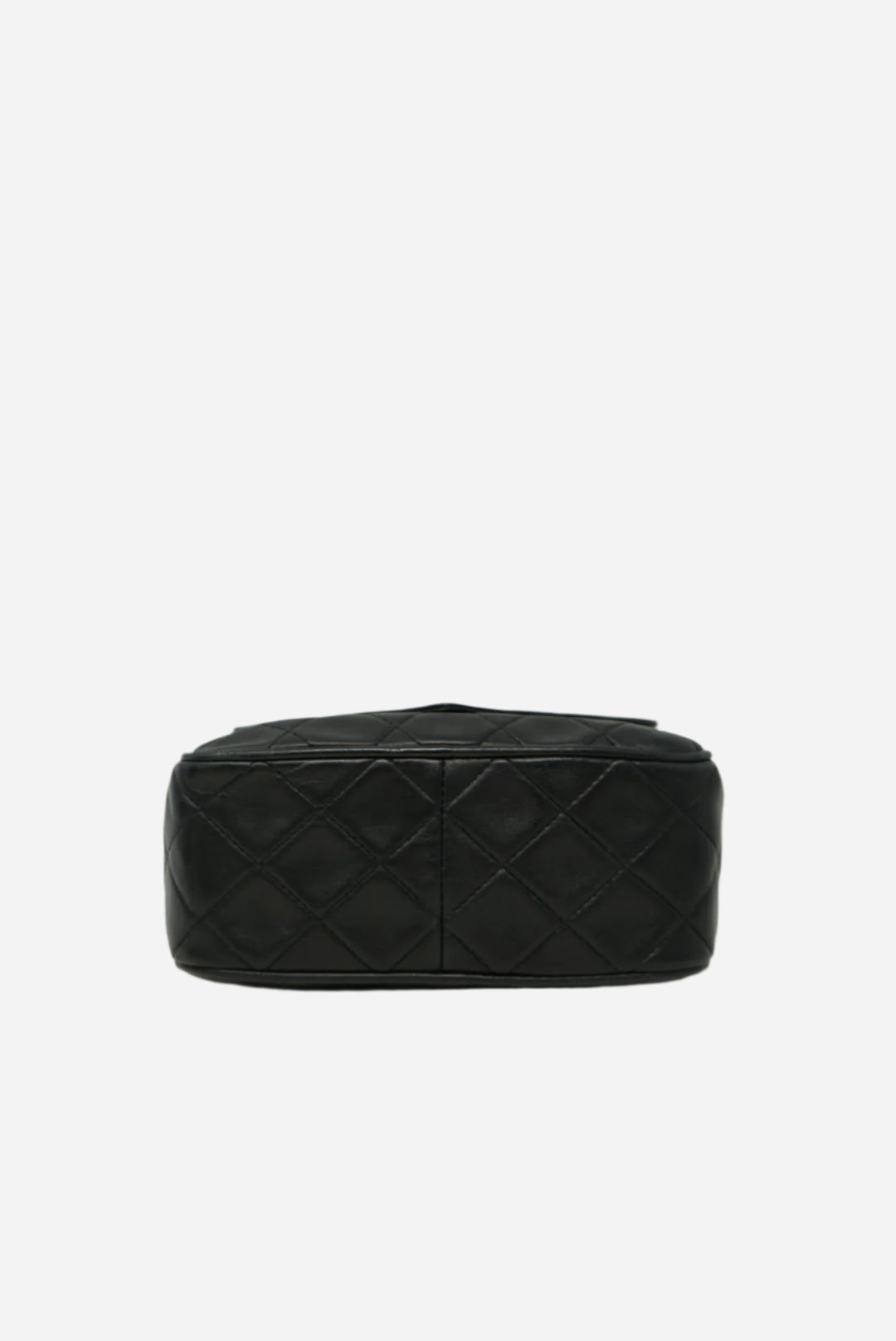 Pre-Owned Chanel Black Lambskin Camera Bag