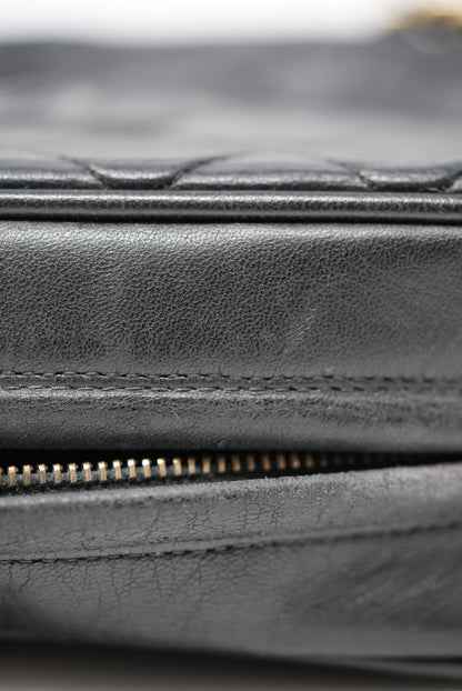 Pre-Owned Chanel Black Lambskin Camera Bag